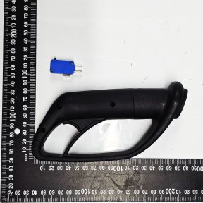 8BM0043